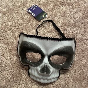 🔥4/$20 Claire’s Skeleton Face Mask - OSFM